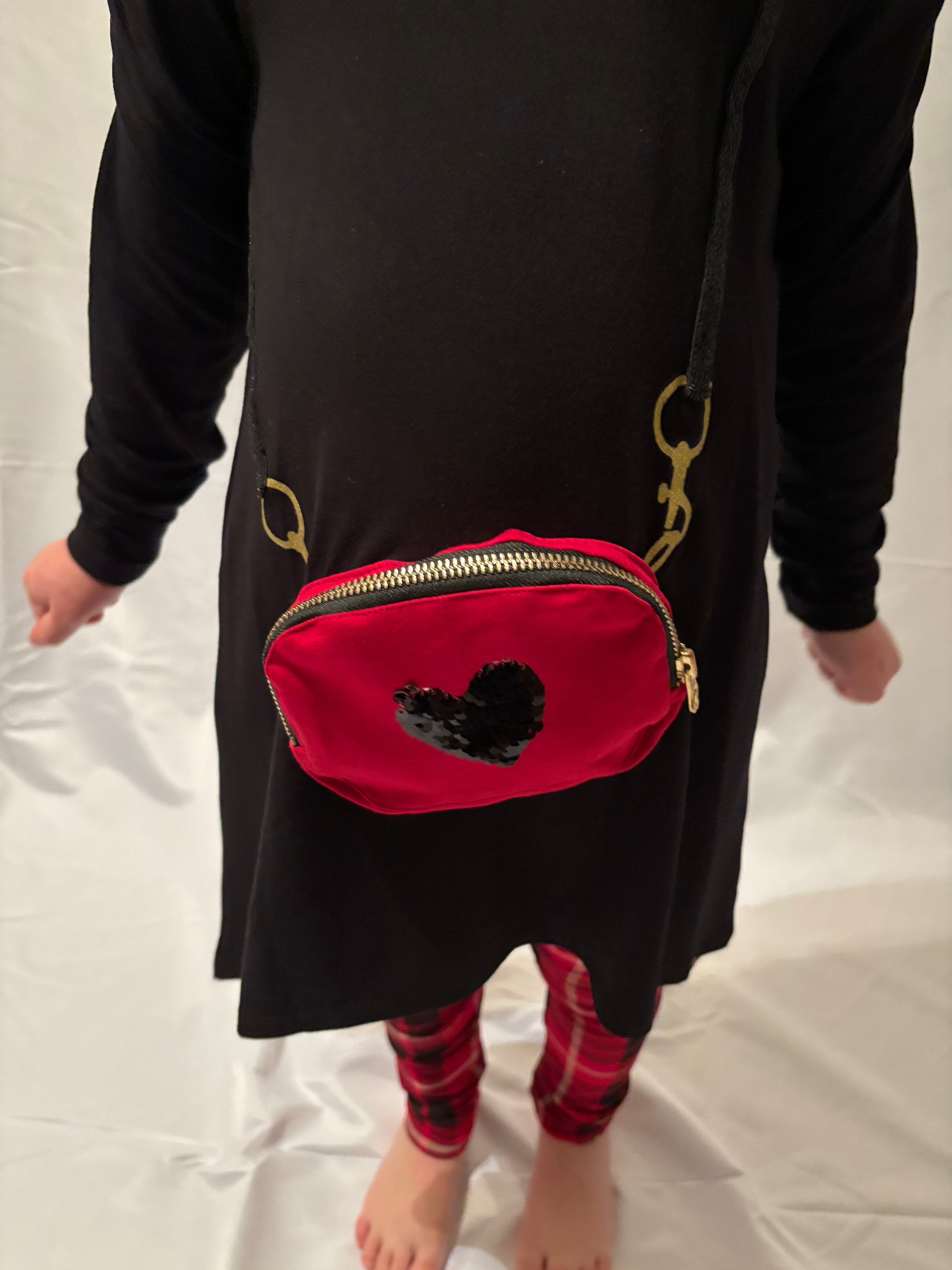 Black_Tunic_attached_pocket_purse_-_purse_view